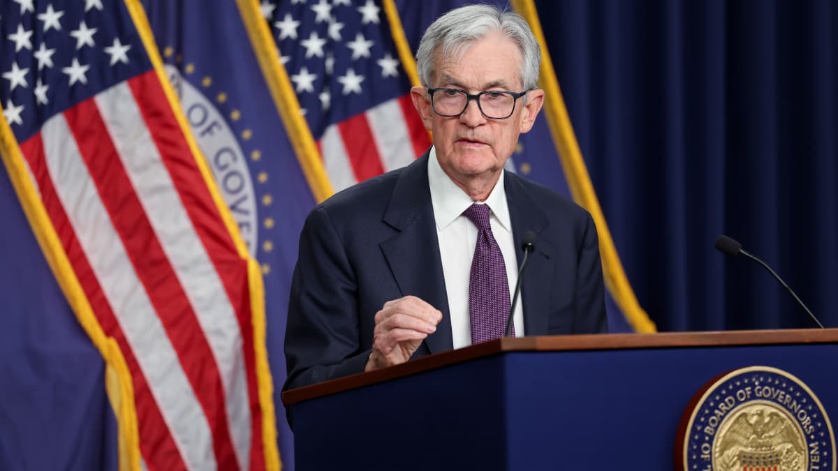 Powell: Political Pressure Risks Undermining Fed Trust